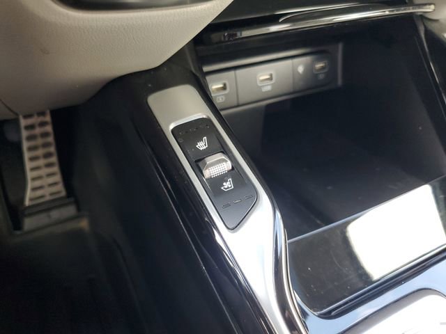 Certified 2022 Kia Sorento SX Prestige w/ Panoramic Sunroof Package image 28