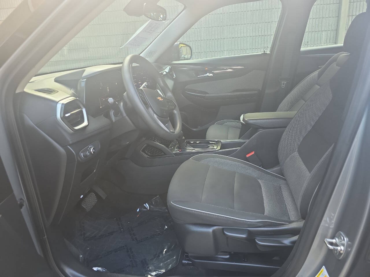Used 2024 Chevrolet TrailBlazer LS FWD image 6