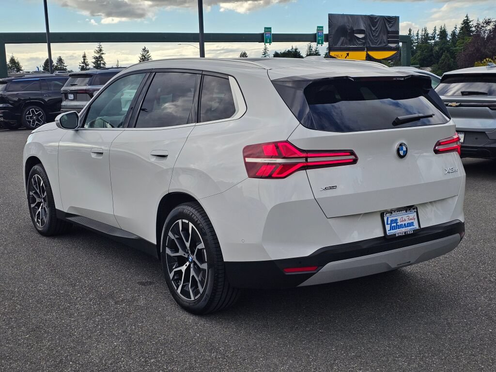 Used 2025 BMW X3 xDrive30i AWD/4WD image 7