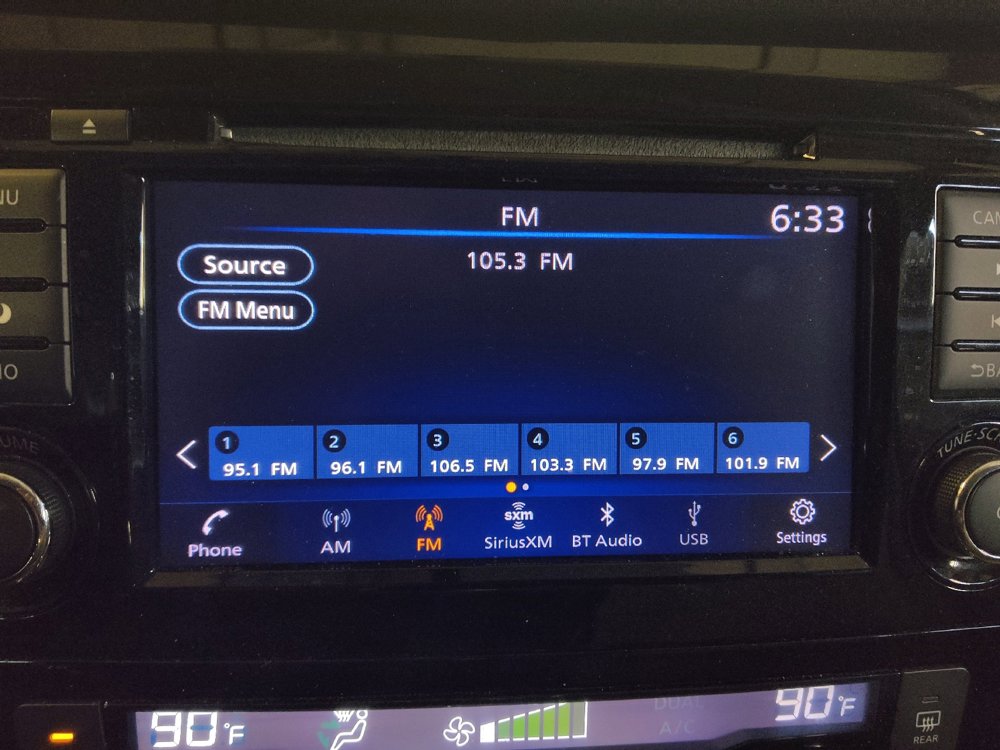 Used 2018 Nissan Rogue SV image 25