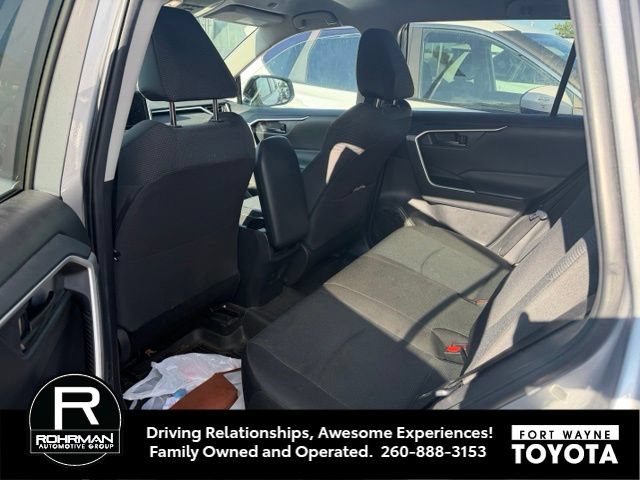 Used 2024 Toyota RAV4 LE AWD/4WD image 6