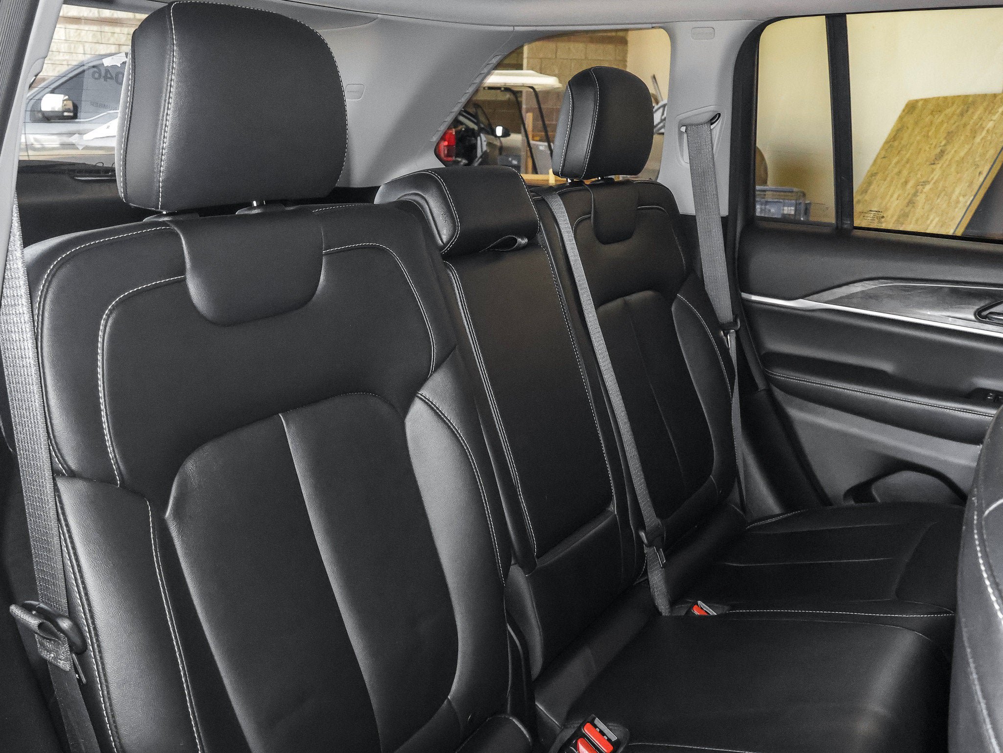 Used 2023 Jeep Grand Cherokee Limited AWD/4WD image 44
