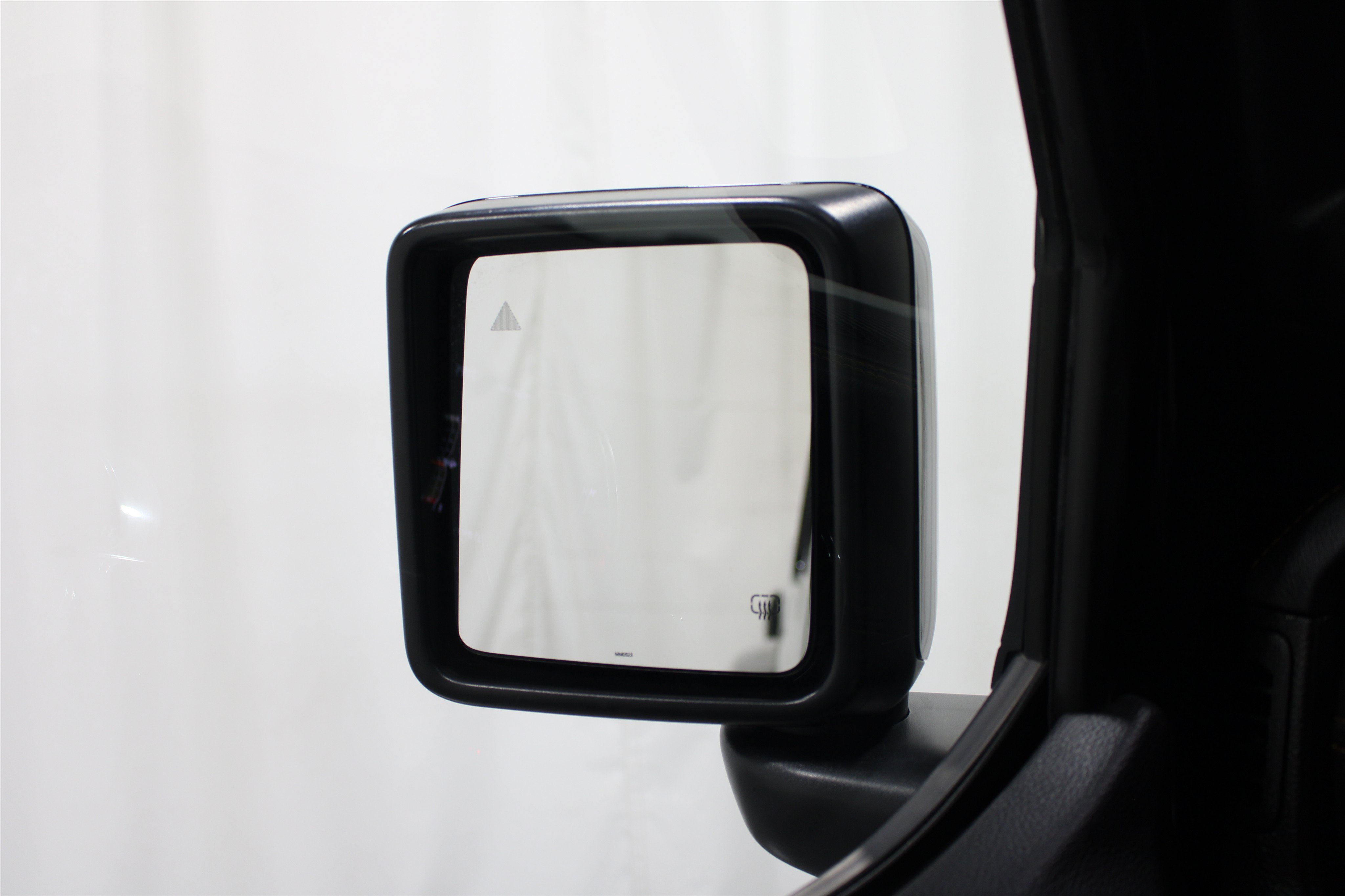 Used 2023 Jeep Gladiator Overland AWD/4WD image 12