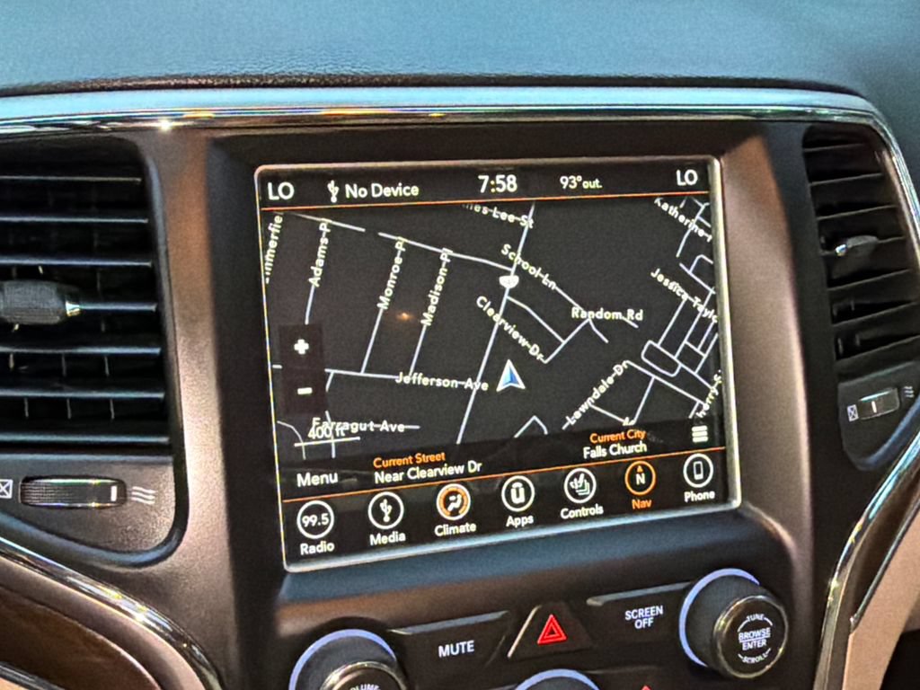Used 2018 Jeep Grand Cherokee Limited AWD/4WD image 22