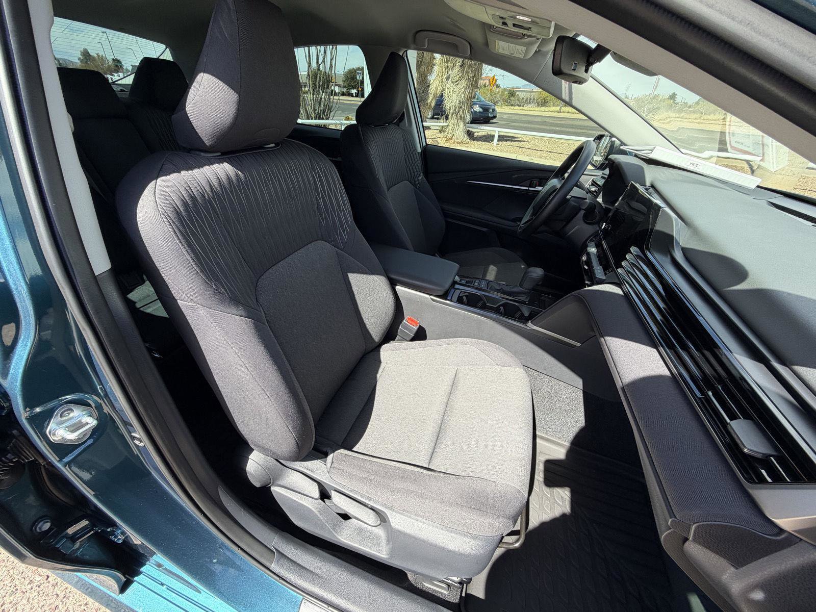 Certified 2025 Toyota Camry LE w/ Convenience Package image 31