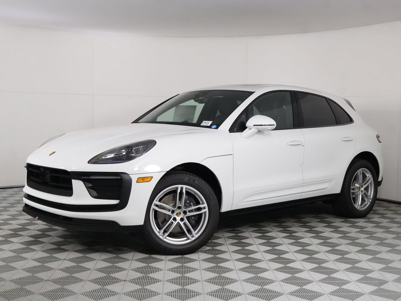 New 2026 Porsche Macan AWD/4WD image 1