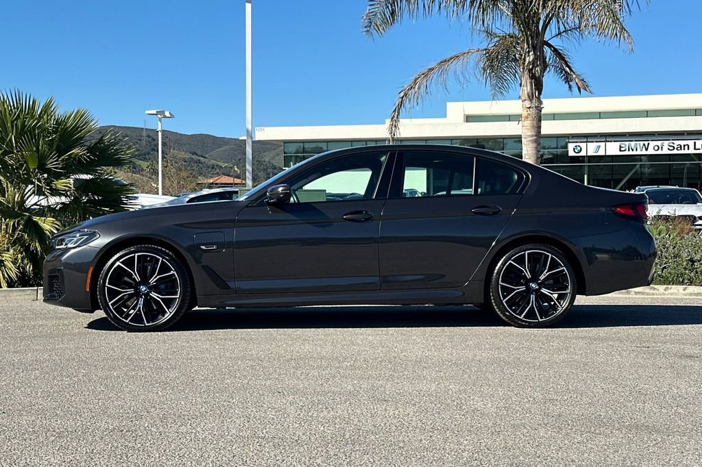 Used 2023 BMW 530e w/ M Sport Package image 6