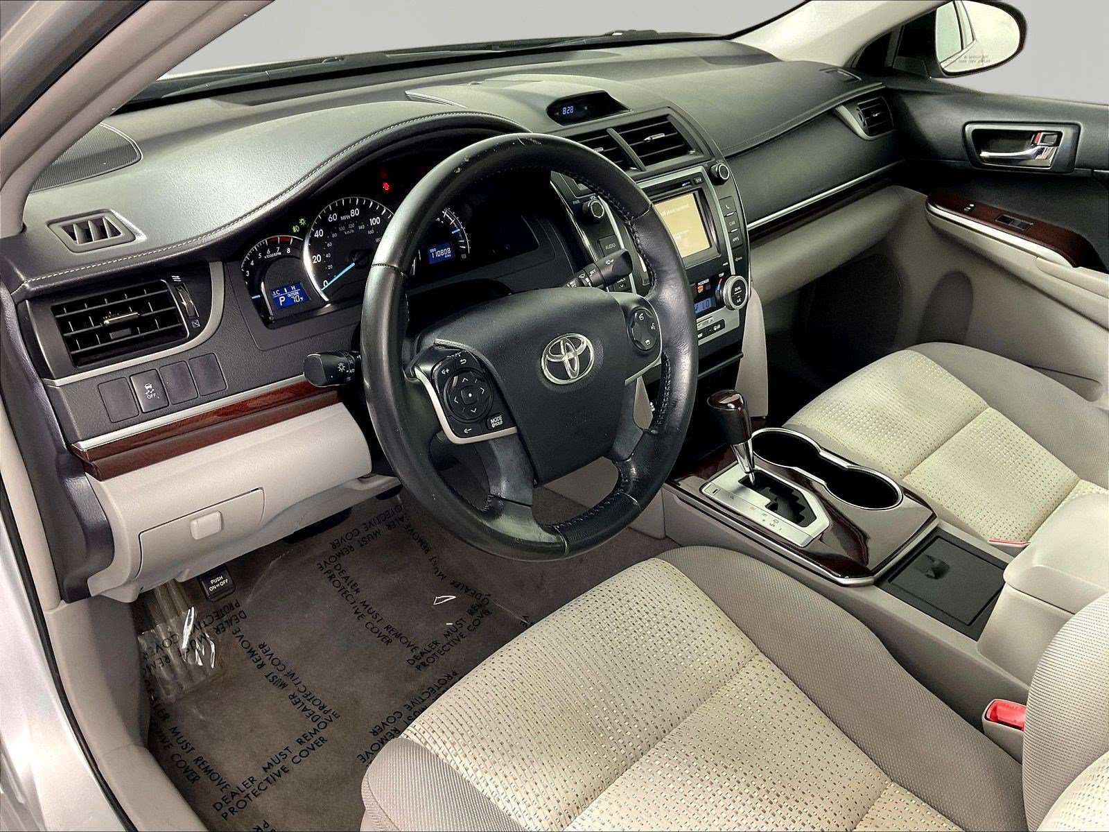 Used 2014 Toyota Camry XLE FWD image 17