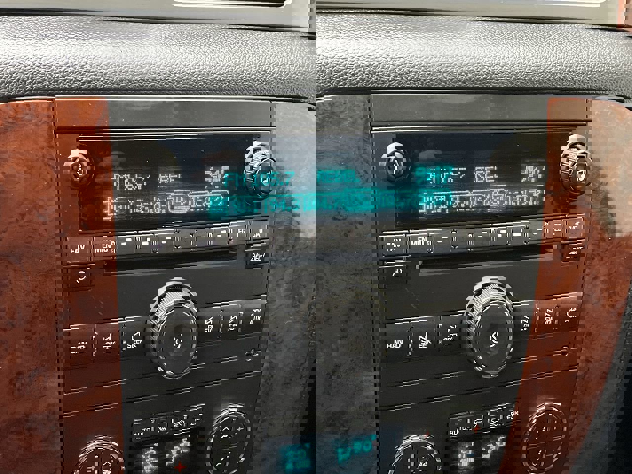 Used 2013 Chevrolet Tahoe LT image 16