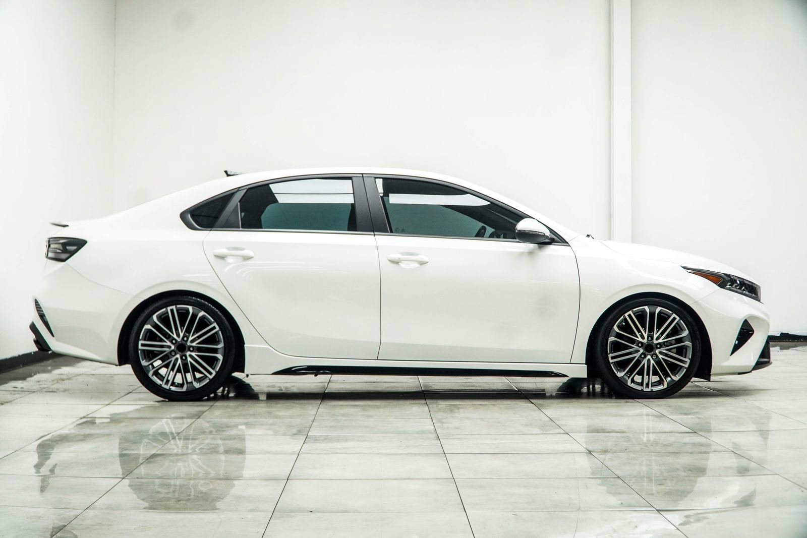 Used 2024 Kia Forte GT FWD image 8
