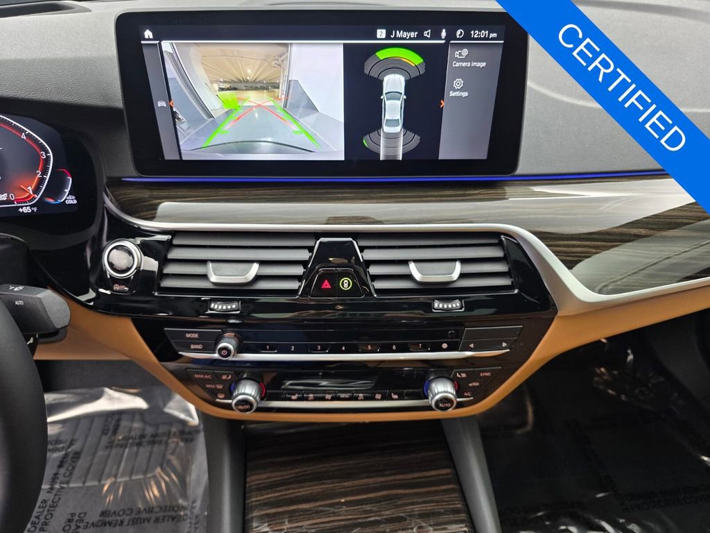 Certified 2023 BMW 530i w/ Premium Package image 22