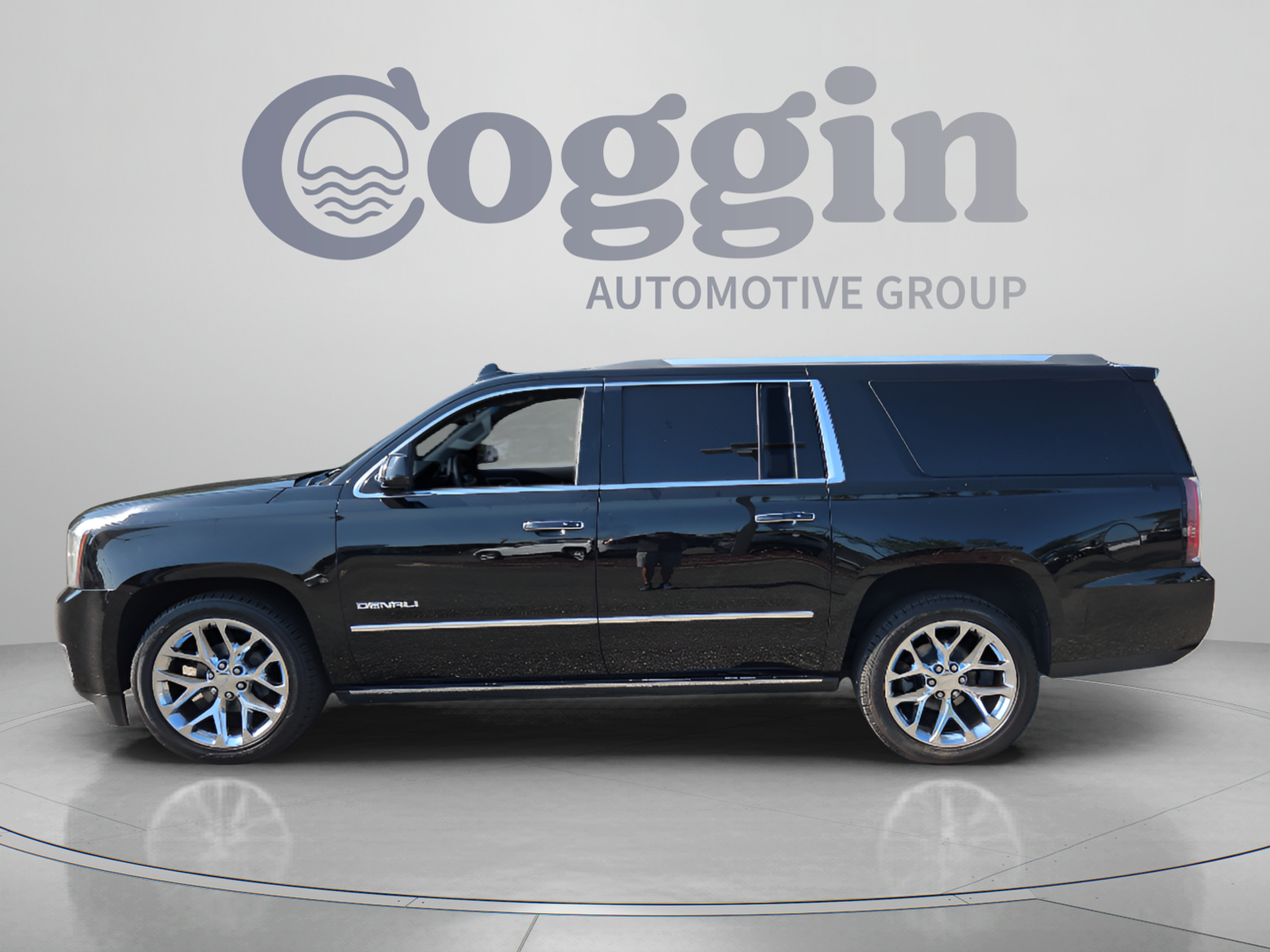 Used 2017 GMC Yukon XL Denali w/ Open Road Package AWD/4WD image 2