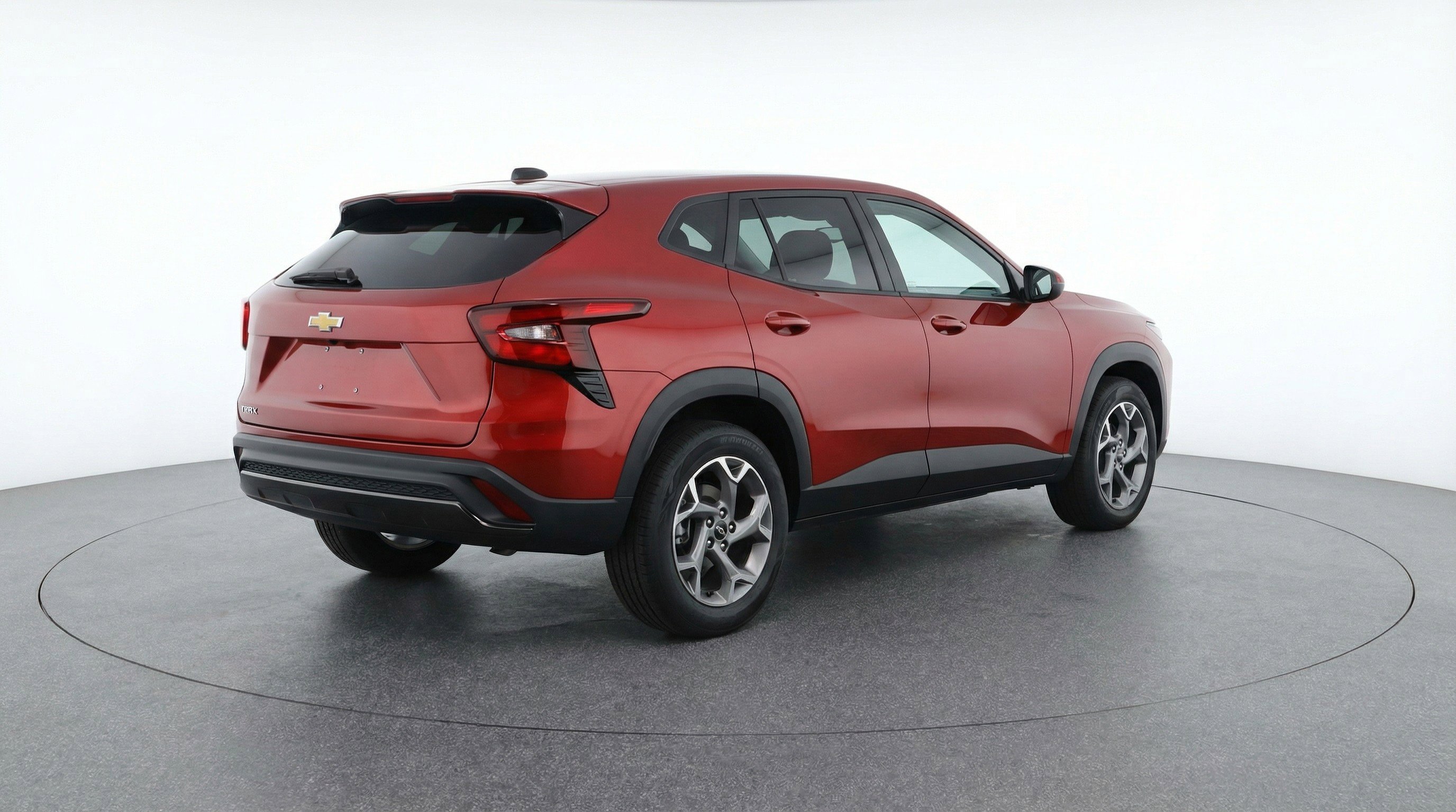 Used 2025 Chevrolet Trax LT FWD image 9