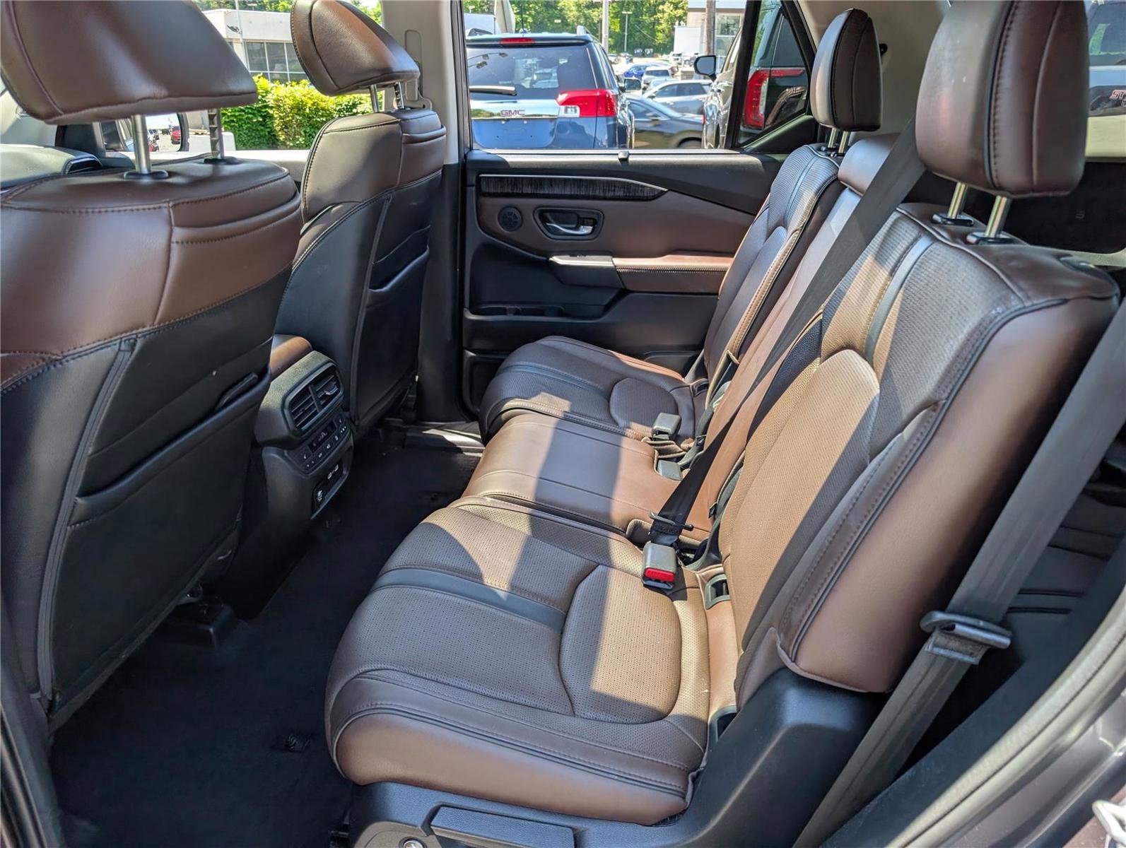 Used 2023 Honda Pilot Elite image 17