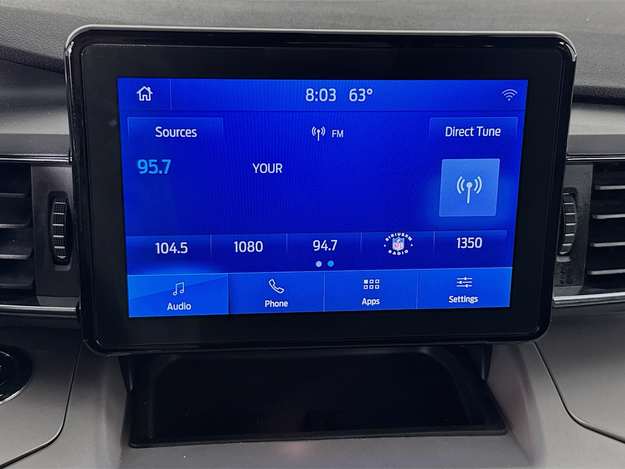 Used 2024 Ford Explorer XLT w/ Equipment Group 202A RWD image 16