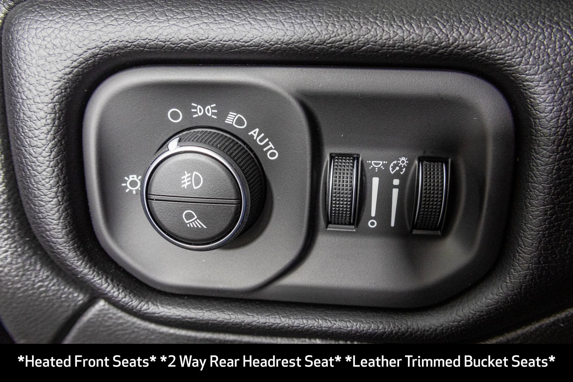 New 2026 RAM 3500 Laramie AWD/4WD image 39