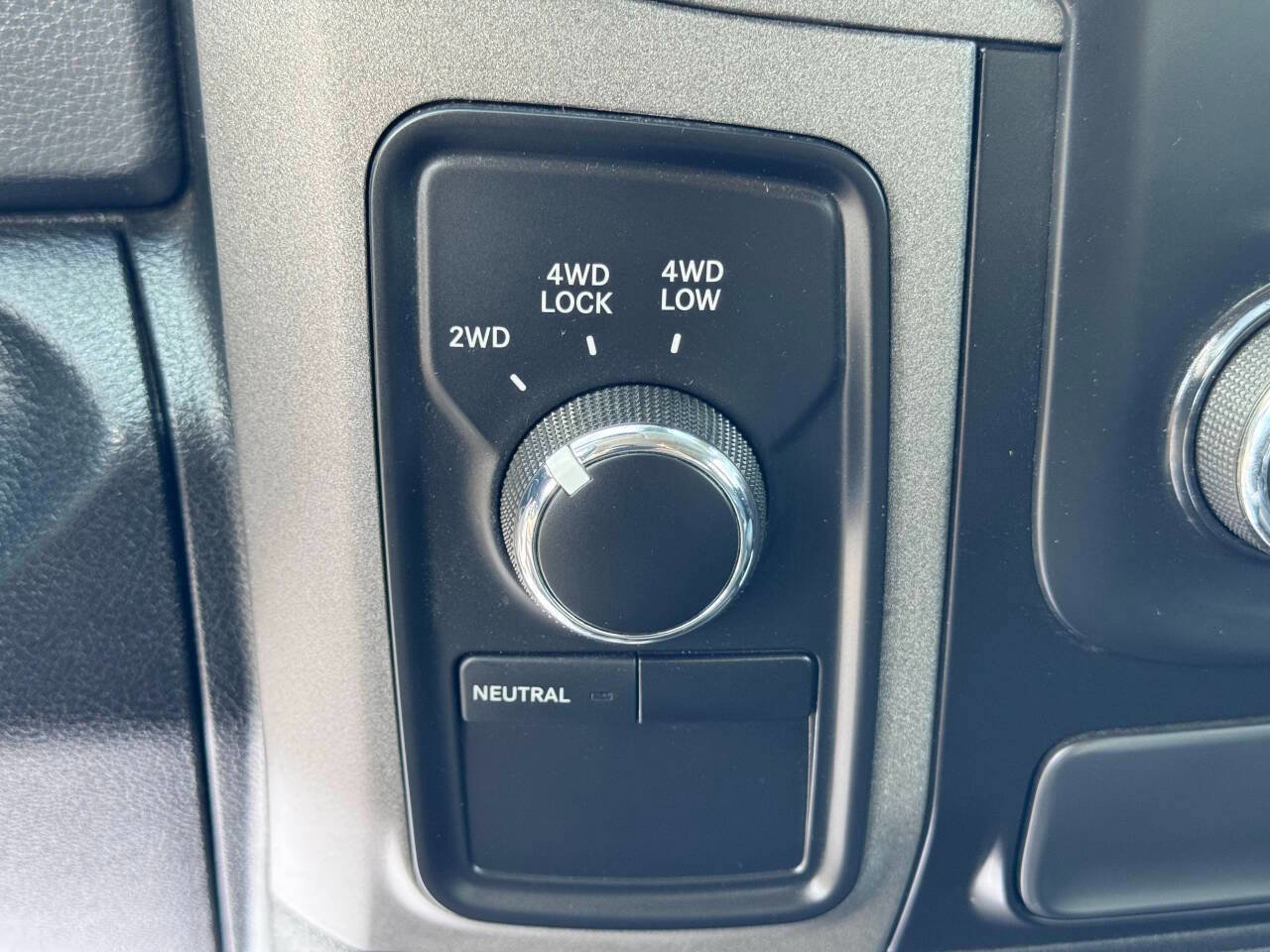 Used 2016 RAM 2500 Tradesman w/ Chrome Appearance Group image 28