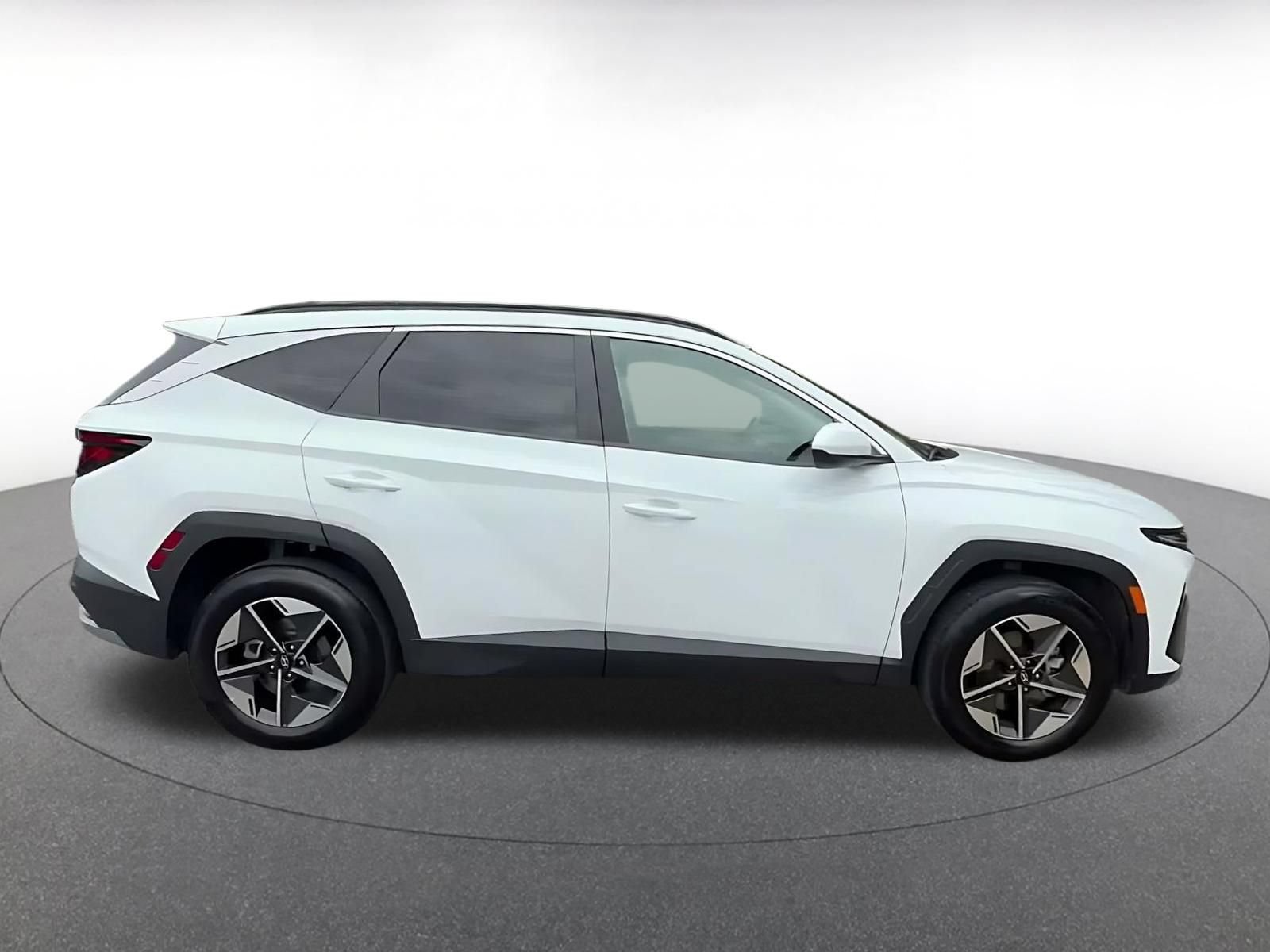 Used 2025 Hyundai Tucson SEL AWD/4WD image 15