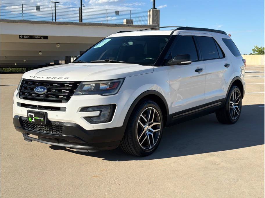 Used 2017 Ford Explorer Sport w/ Equipment Group 401A AWD/4WD image 3