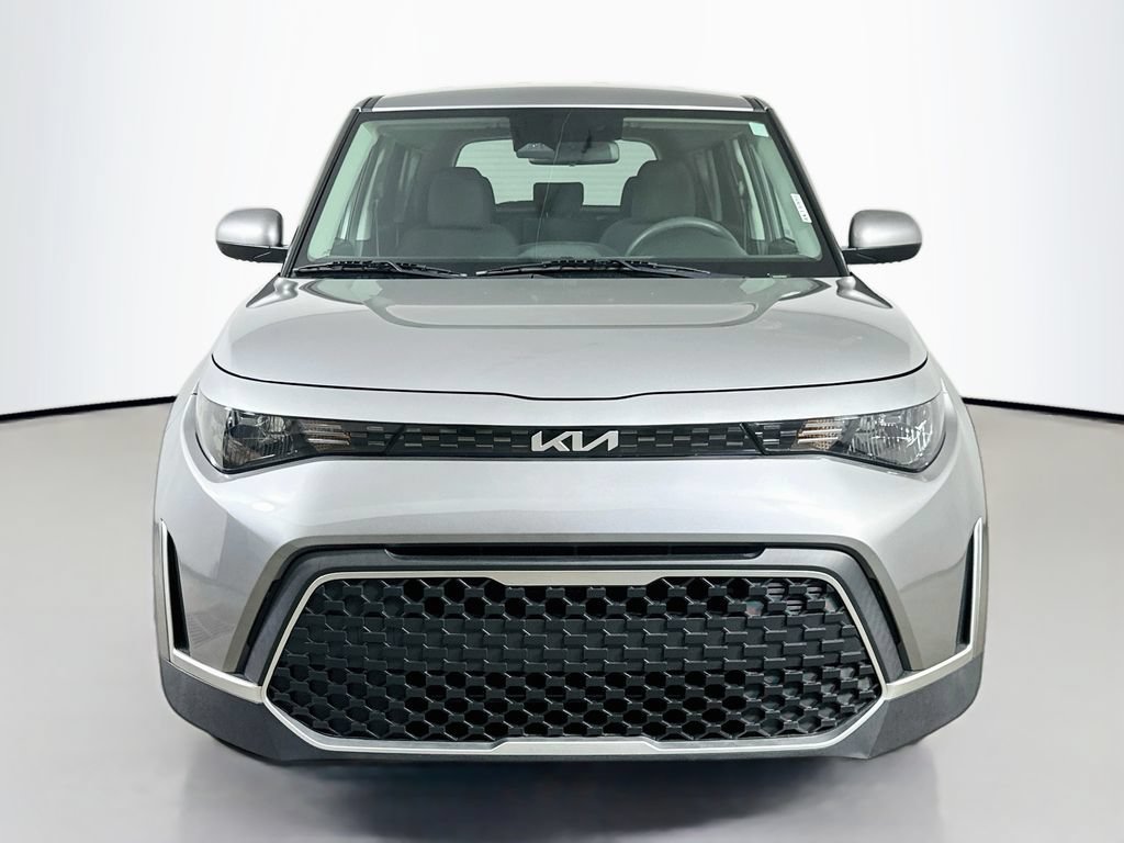 Used 2023 Kia Soul FWD video 2