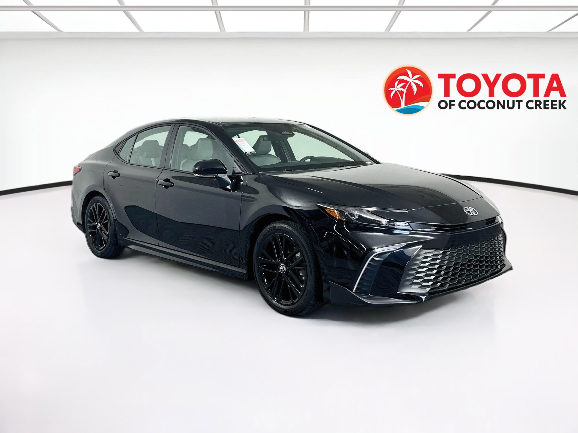 Certified 2026 Toyota Camry SE FWD image 1
