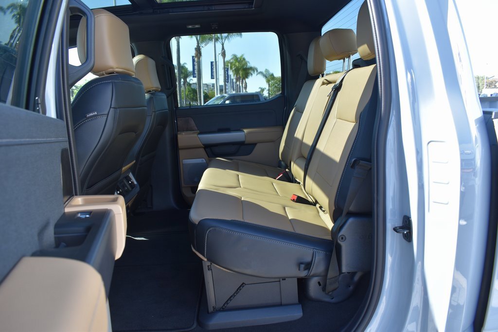 Used 2025 Ford F450 Lariat w/ FX4 Off-Road Package image 14