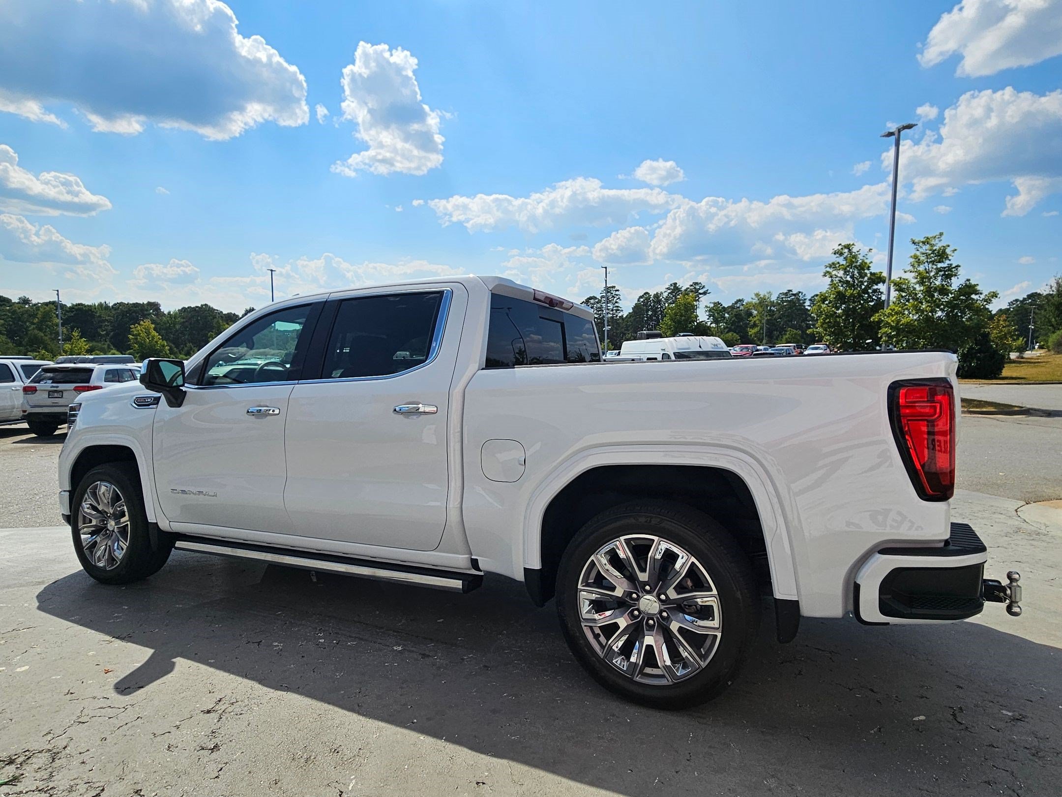Used 2026 GMC Sierra 1500 Denali w/ Denali Reserve Package AWD/4WD image 5