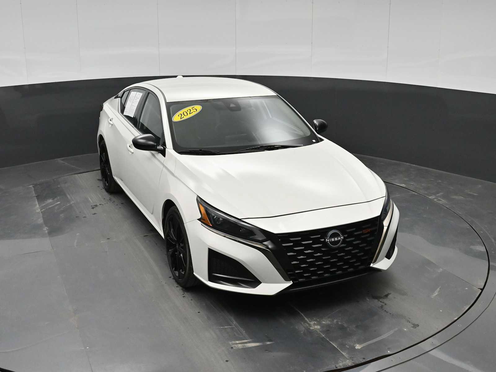 Used 2025 Nissan Altima 2.5 SR FWD image 29
