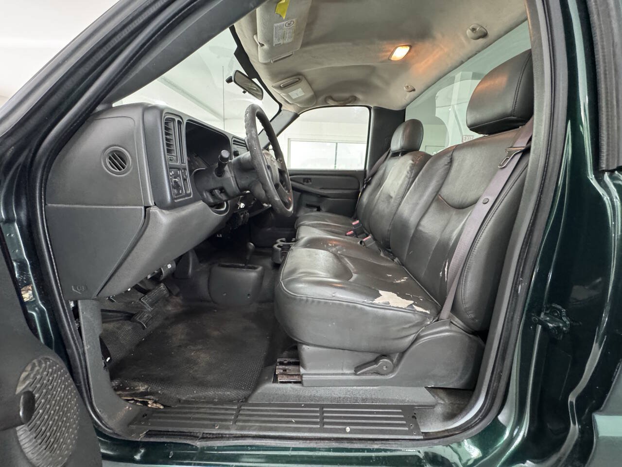Used 2006 Chevrolet Silverado 2500 W/T w/ Snow Plow Prep Package AWD/4WD image 17