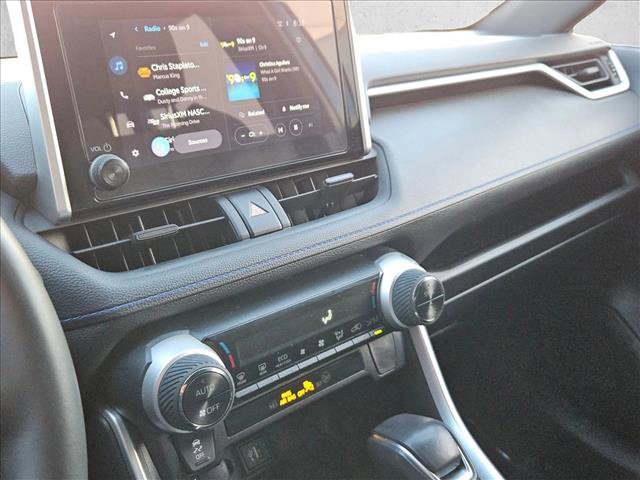 Used 2024 Toyota RAV4 SE image 14