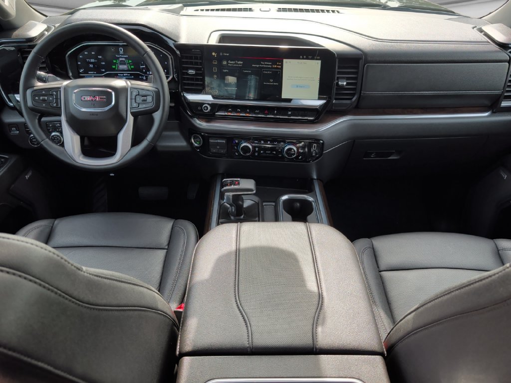 Used 2024 GMC Sierra 1500 SLT w/ SLT Premium Plus Package AWD/4WD image 18