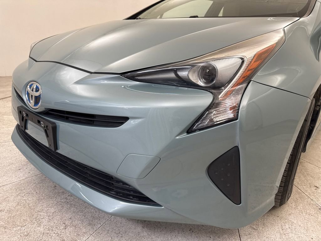 Used 2016 Toyota Prius Four image 12