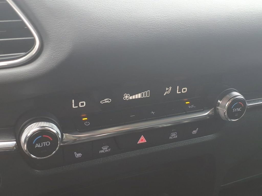 Used 2021 MAZDA CX-30 FWD 2.5 S w/ Premium Package image 11