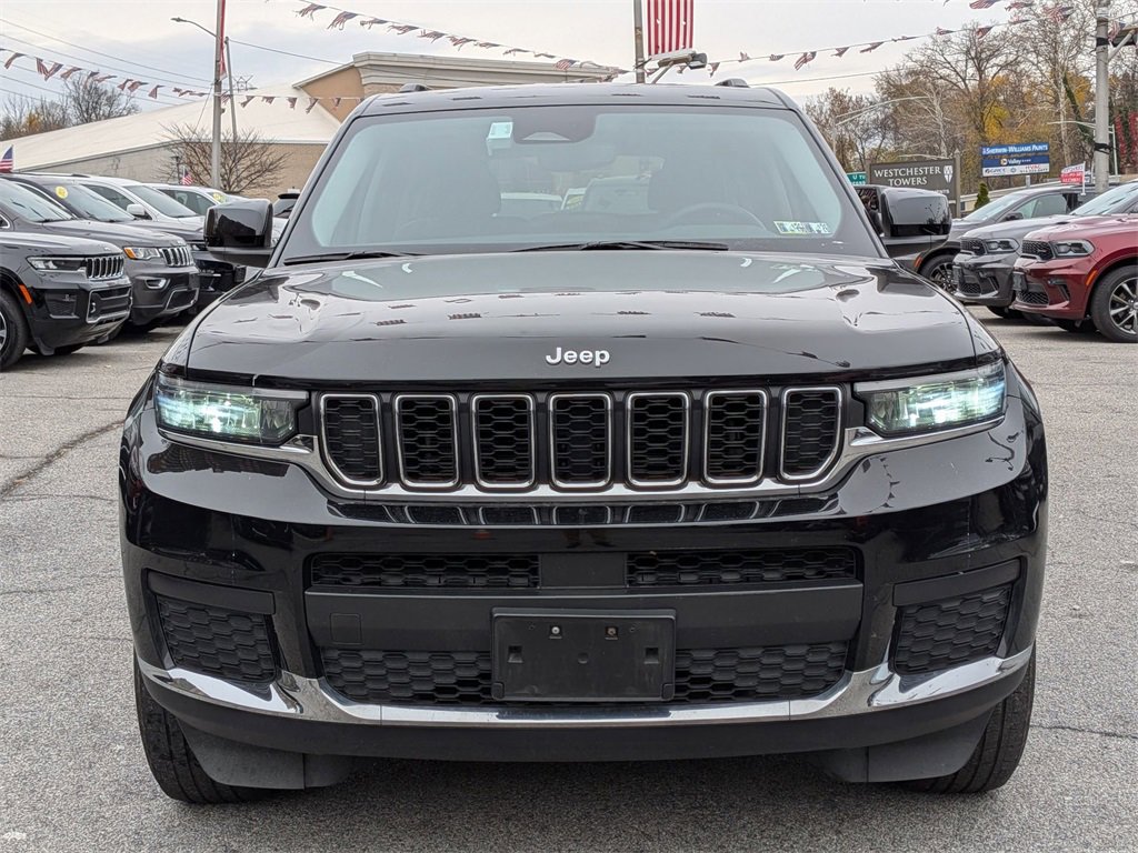 Used 2023 Jeep Grand Cherokee L Laredo image 3