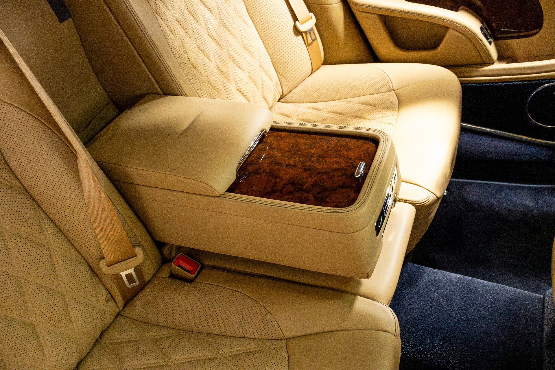 Used 2017 Bentley Mulsanne image 31