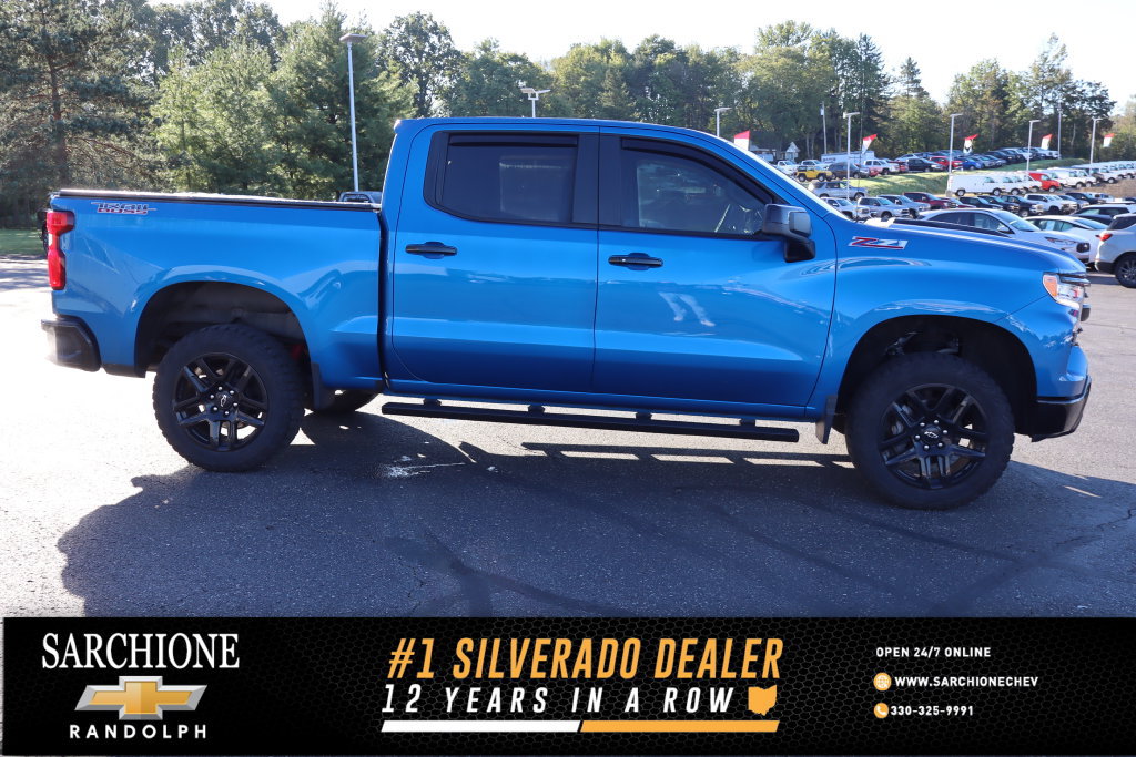 Used 2024 Chevrolet Silverado 1500 LT Trail Boss w/ Convenience Package II AWD/4WD image 1