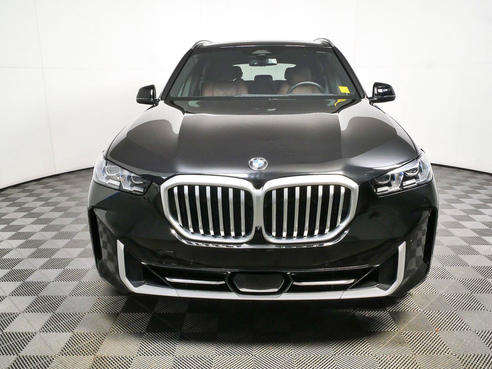 Used 2024 BMW X5 xDrive40i w/ Premium Package AWD/4WD image 37