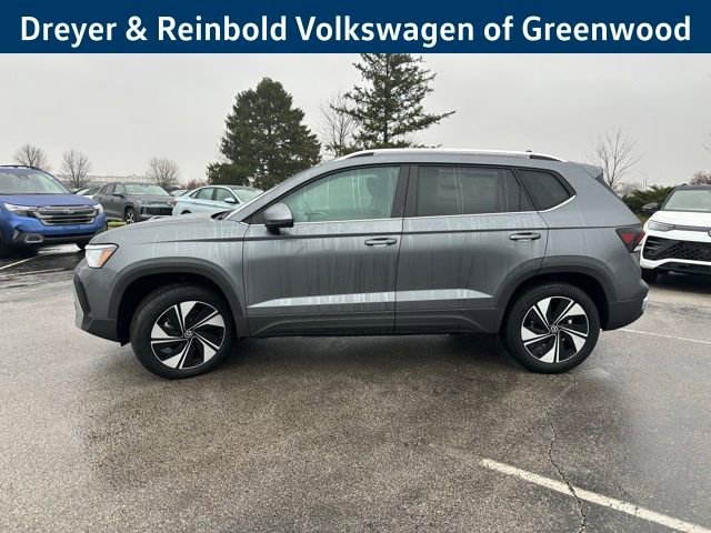 New 2026 Volkswagen Taos SE image 4
