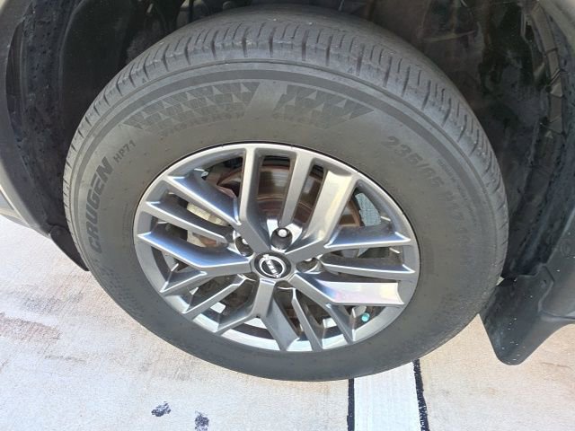 Used 2023 Nissan Rogue S image 10