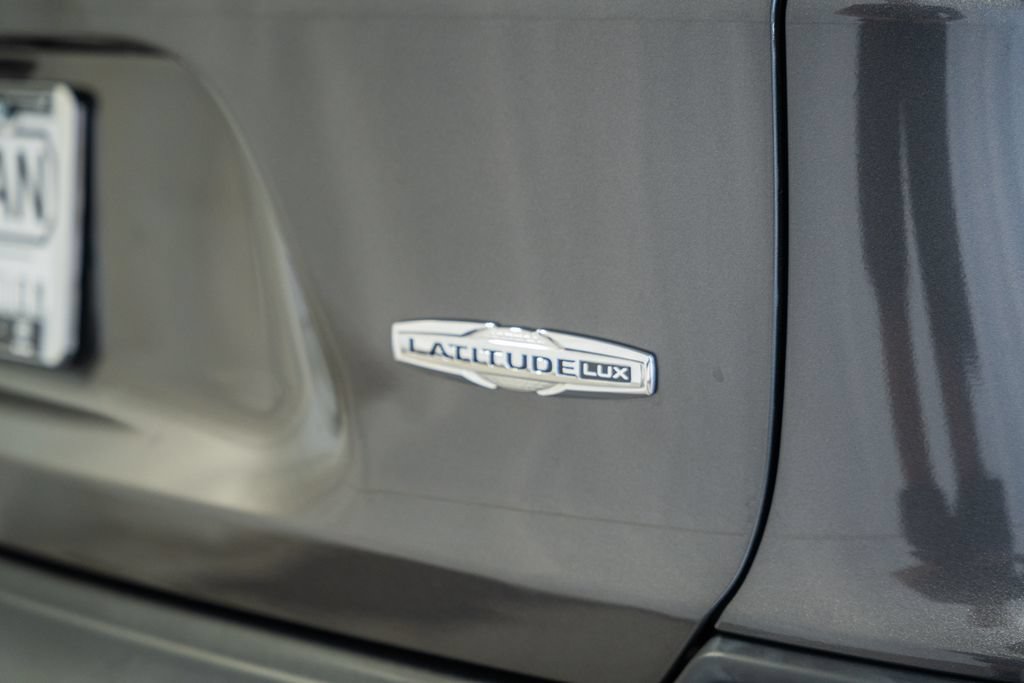 Certified 2022 Jeep Cherokee Latitude Lux AWD/4WD image 8
