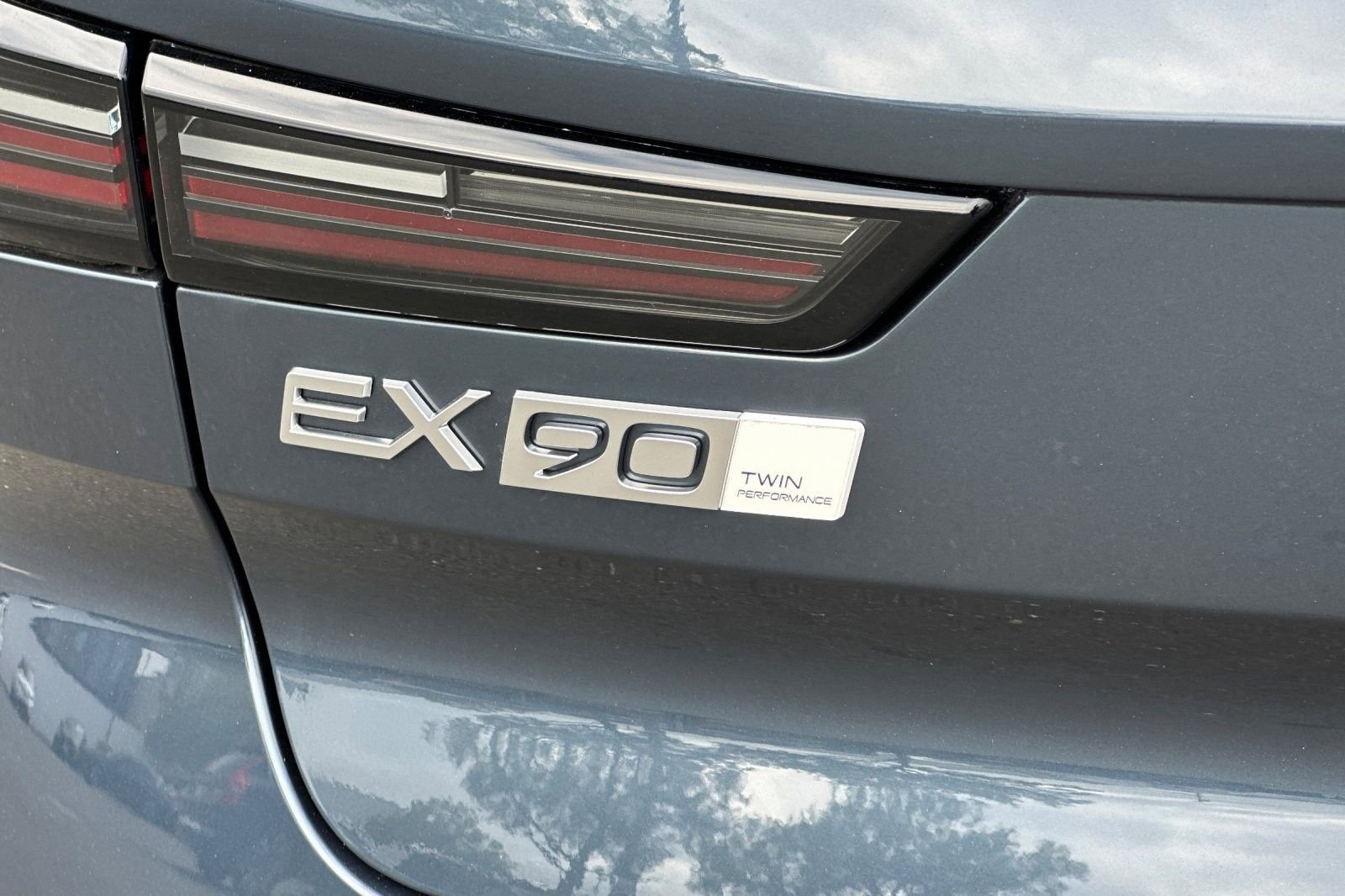 New 2025 Volvo EX90 Ultra AWD/4WD image 12