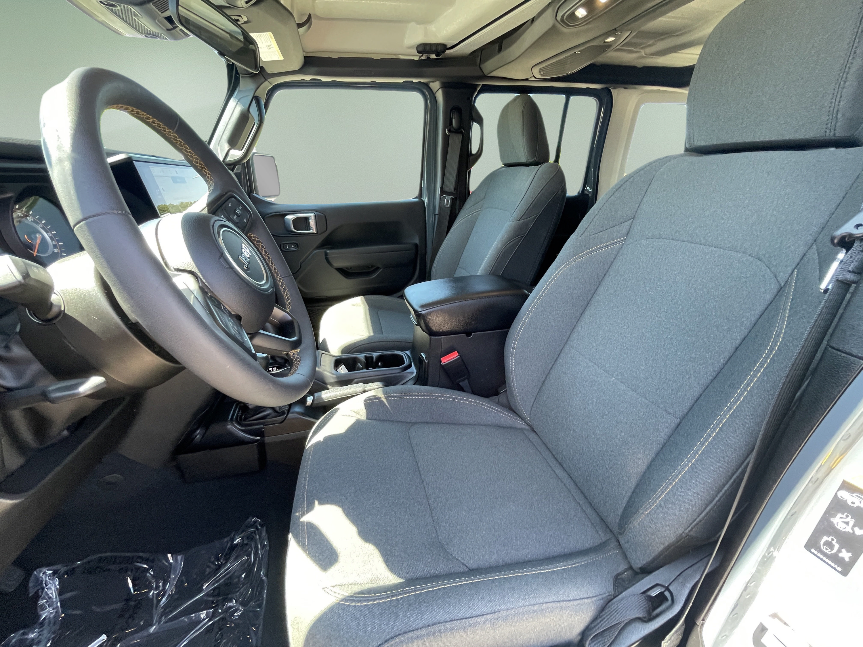 Used 2024 Jeep Wrangler Unlimited Sport AWD/4WD image 15