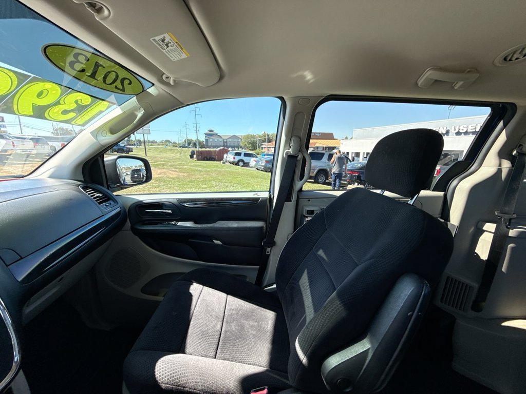 Used 2013 Dodge Grand Caravan SE FWD image 23