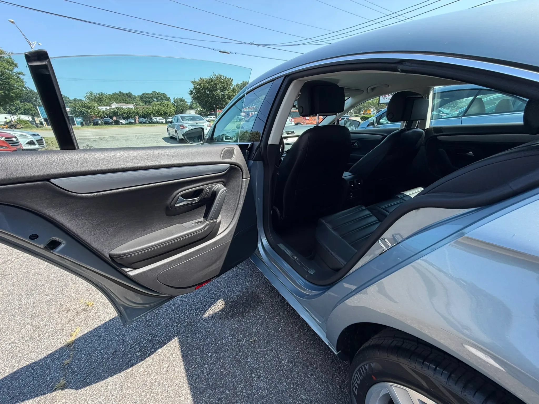 Used 2013 Volkswagen CC Sport FWD image 9