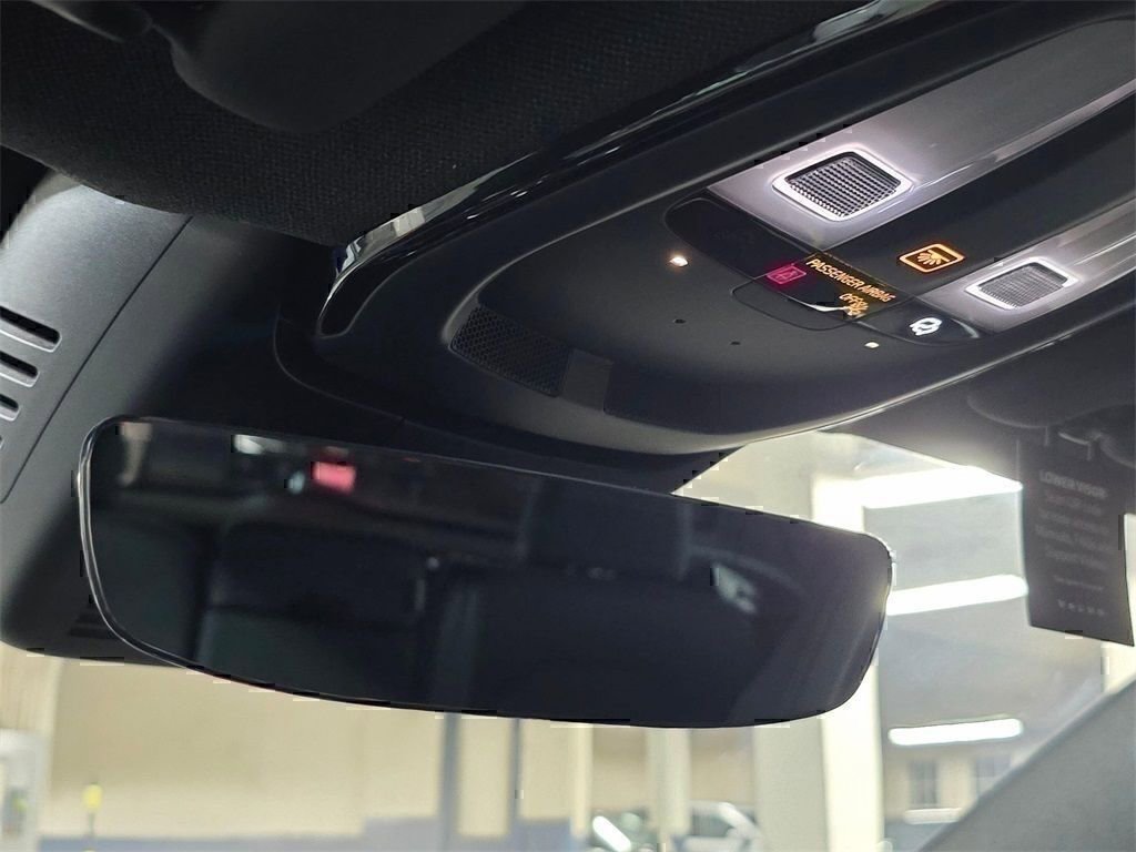 Certified 2024 Volvo XC40 Recharge Core w/ Protection Package Premier image 27