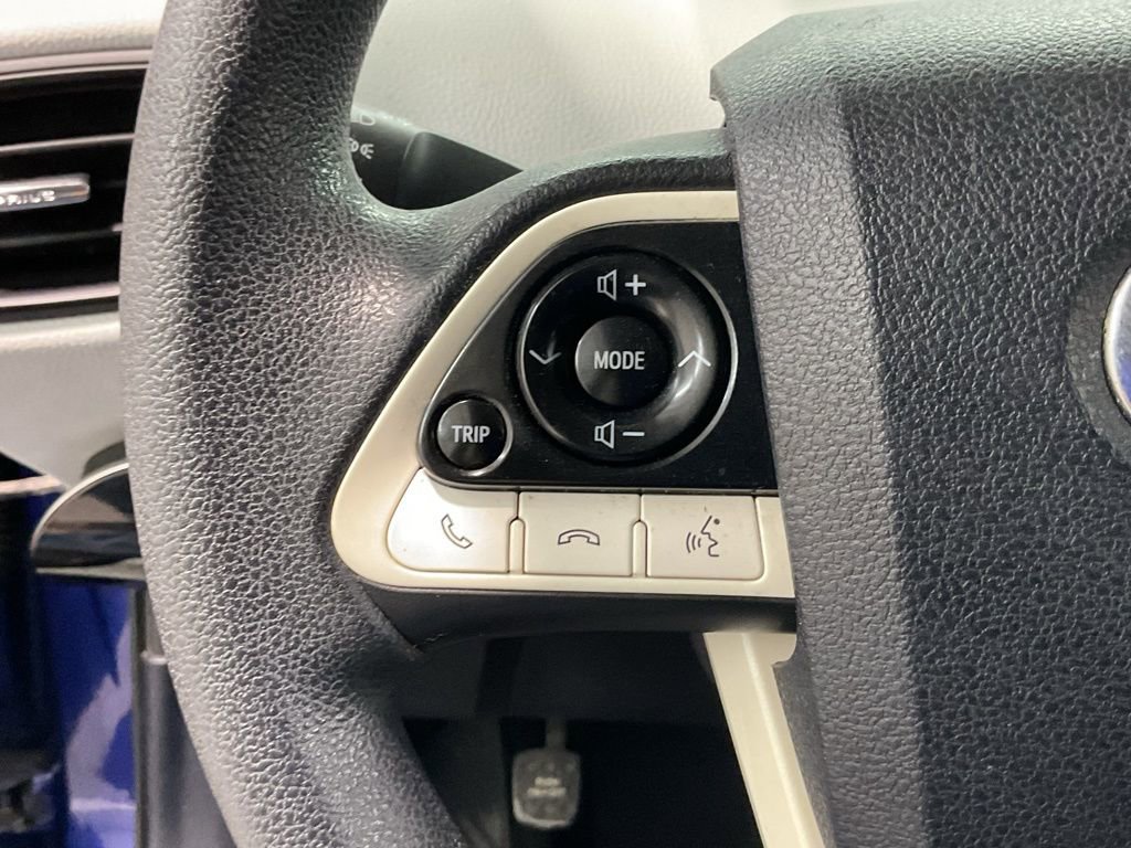 Used 2017 Toyota Prius Two image 9