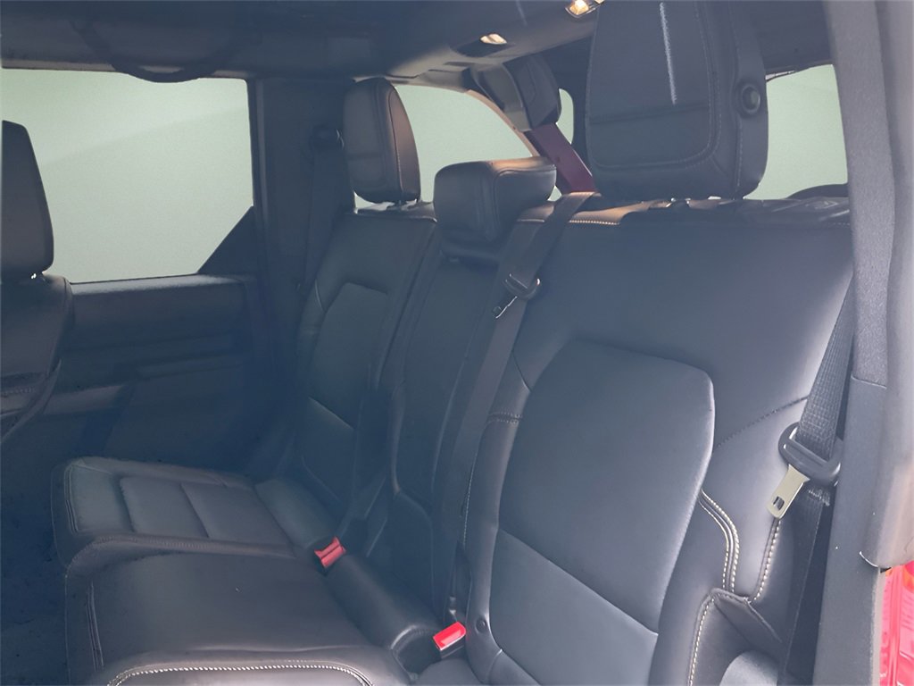 Used 2025 Ford Bronco Badlands image 13