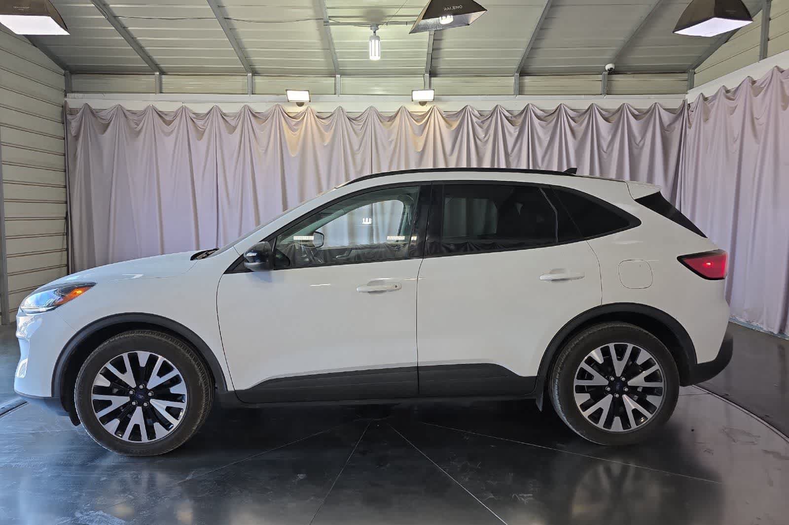 Used 2020 Ford Escape SE Sport AWD/4WD image 6