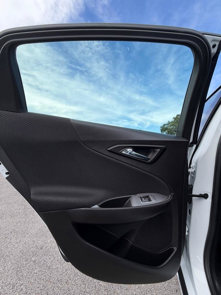 Used 2023 Chevrolet Malibu LT FWD image 11