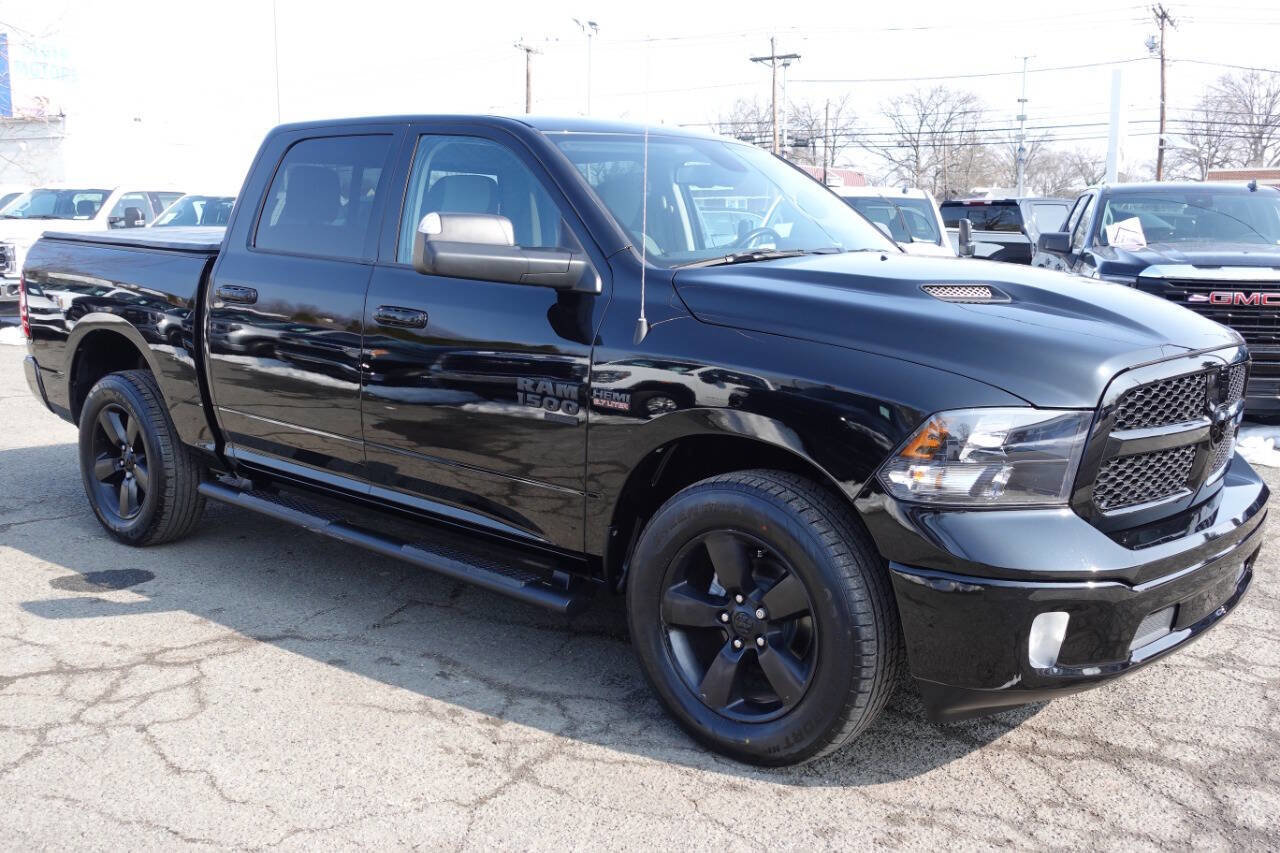 Used 2022 RAM 1500 Classic SLT w/ Electronics Convenience Group image 4